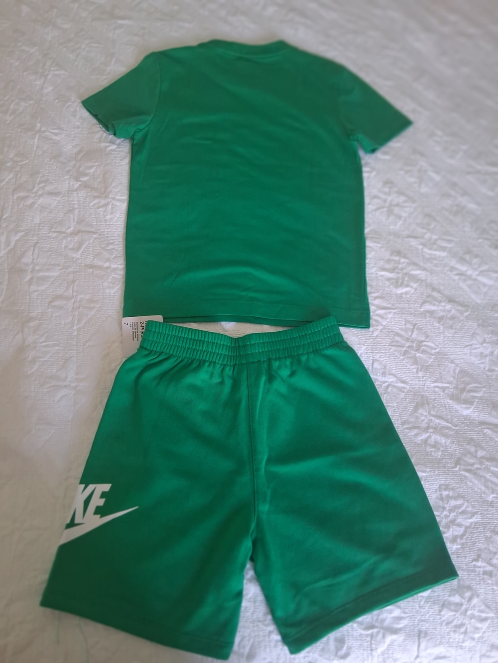 Nike Boys Green 2-Piece Shirt and Shorts Set Size 7 - Picture 9 of 9